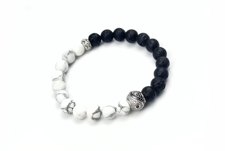 Инь-Янь с Вулконической лавой и Магнезитом