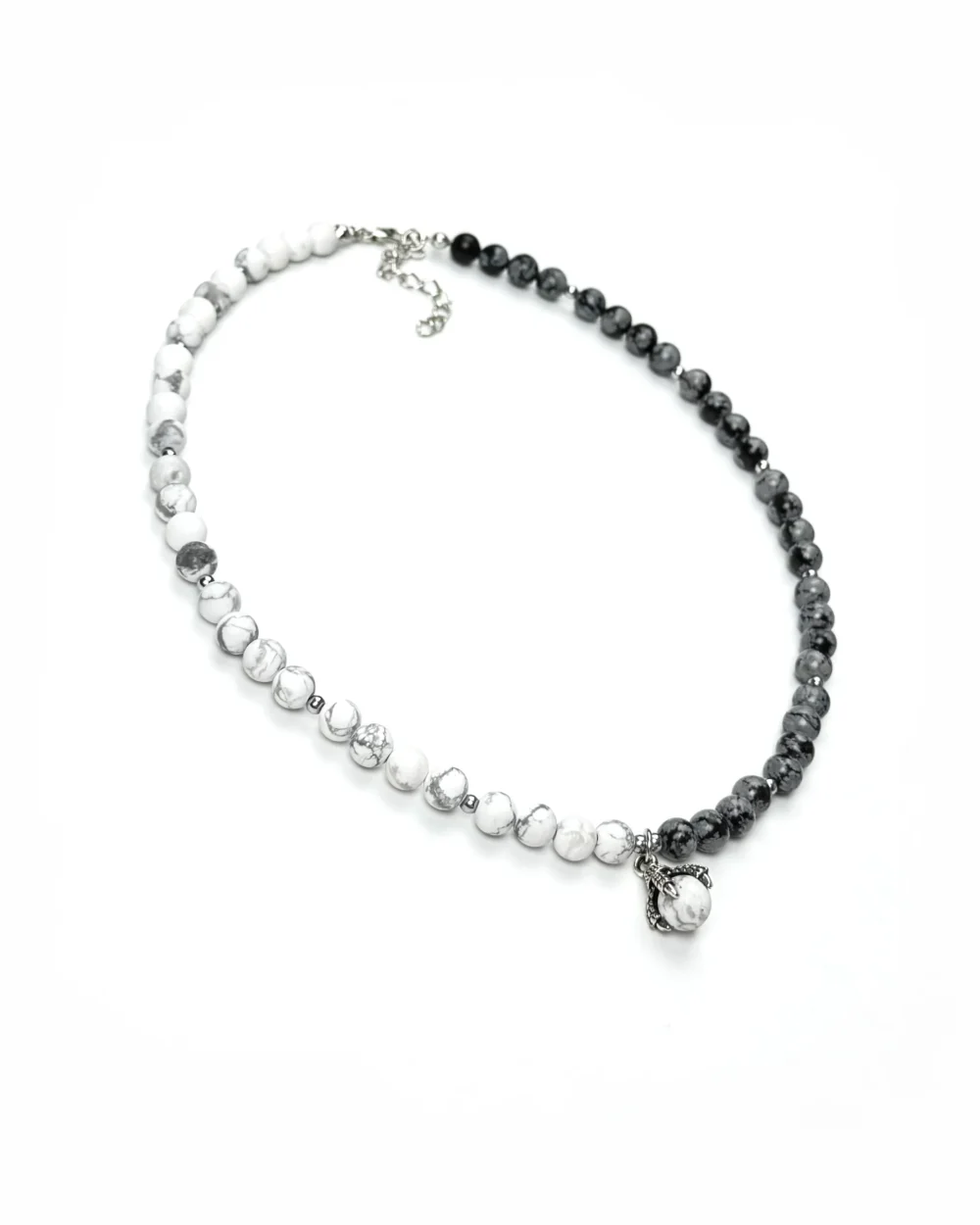 Колье КОГОТЬ ДРАКОНА. Обсидиан и Магнезит