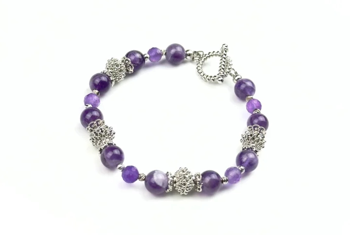 Браслет ЛАВАНДОВЫЙ ПОЦЕЛУЙ