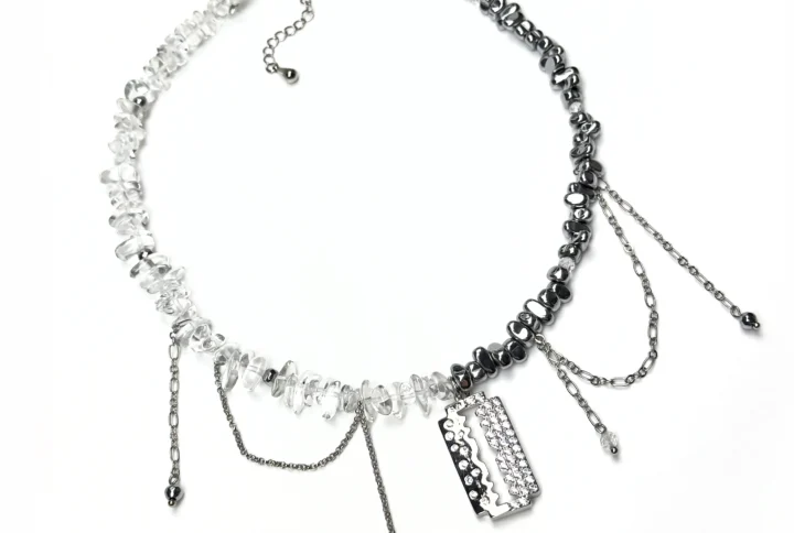 Колье НА ЛЕЗВИИ