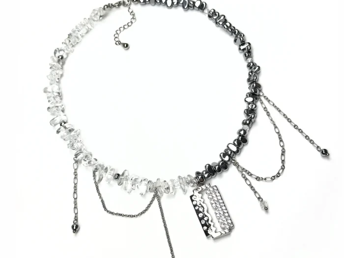 Колье НА ЛЕЗВИИ